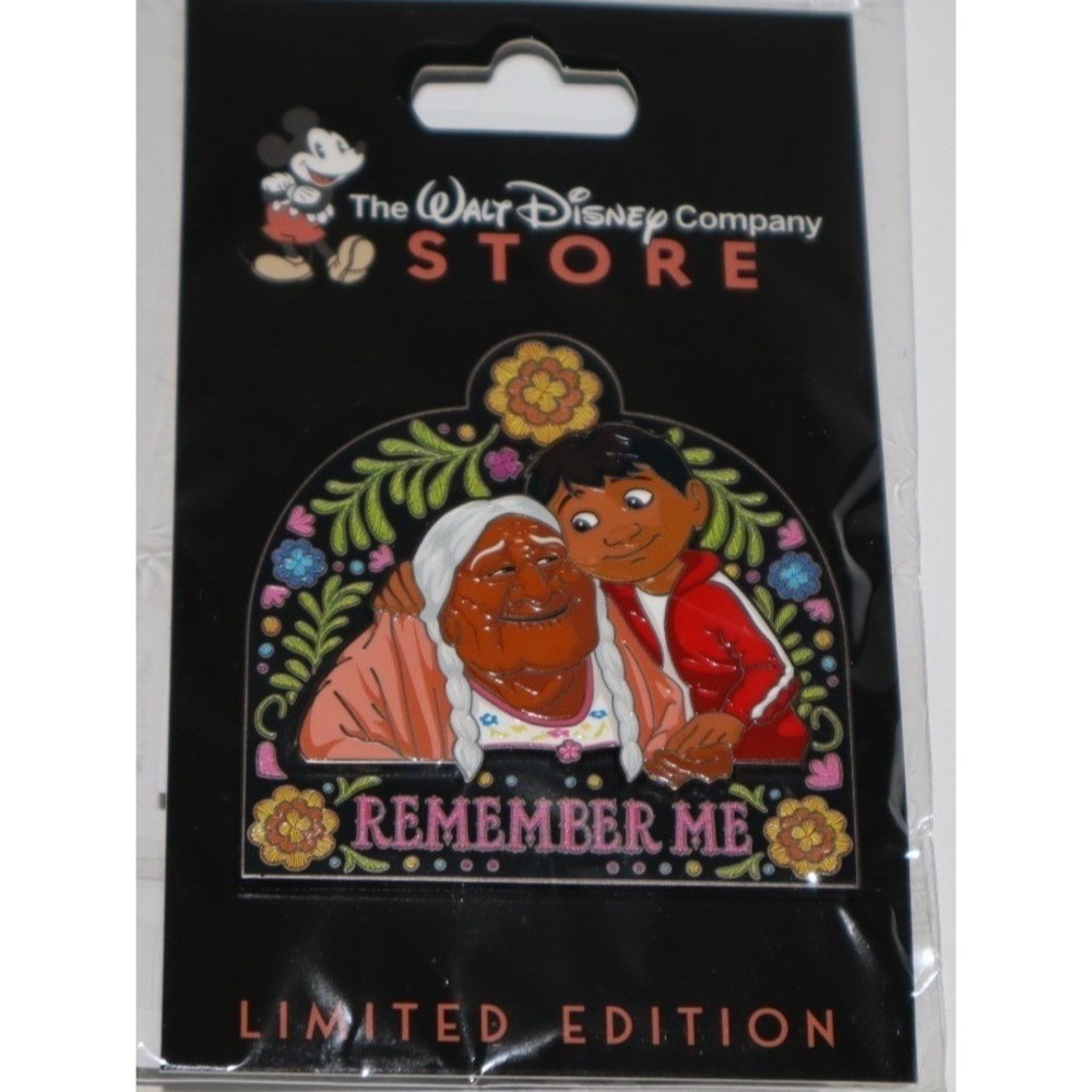 D23 2025 Disney Co Store Coco MIGUEL AND ABUELA Remember Me LE 300 Pin WDCS NEW